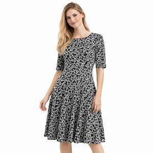 EUC Women's danny and nicole Fit and Flare A-line Dress Size 10 Black and White